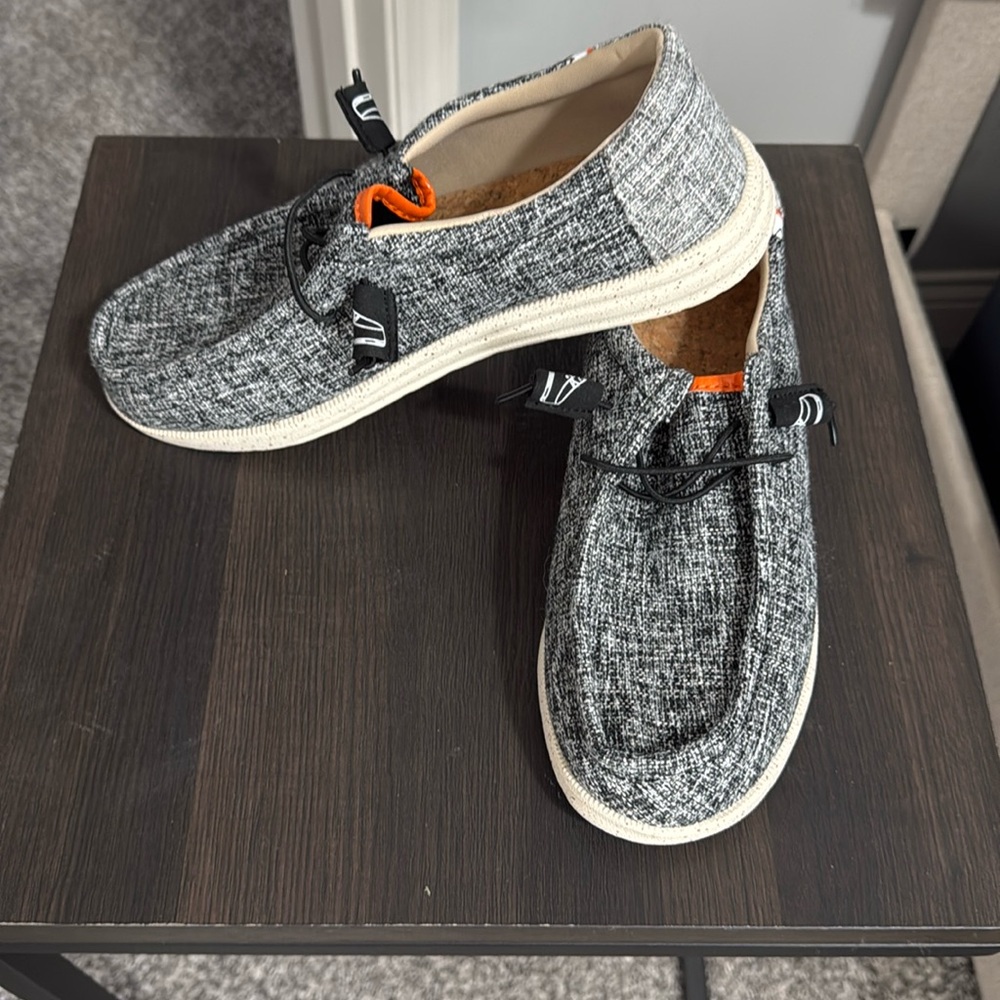 Men’s slip on shoes